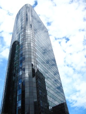  One of aucklands more stylish man made giants